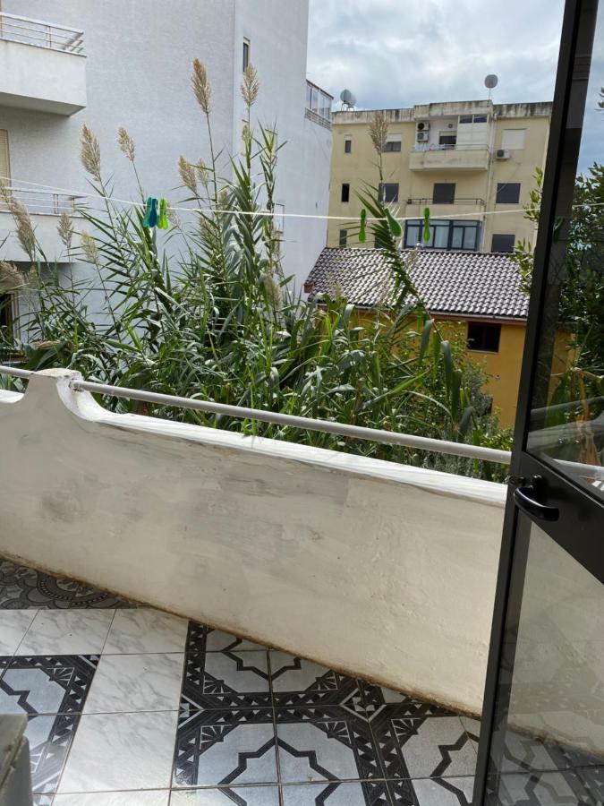 Mance Apartment Dıraç Dış mekan fotoğraf